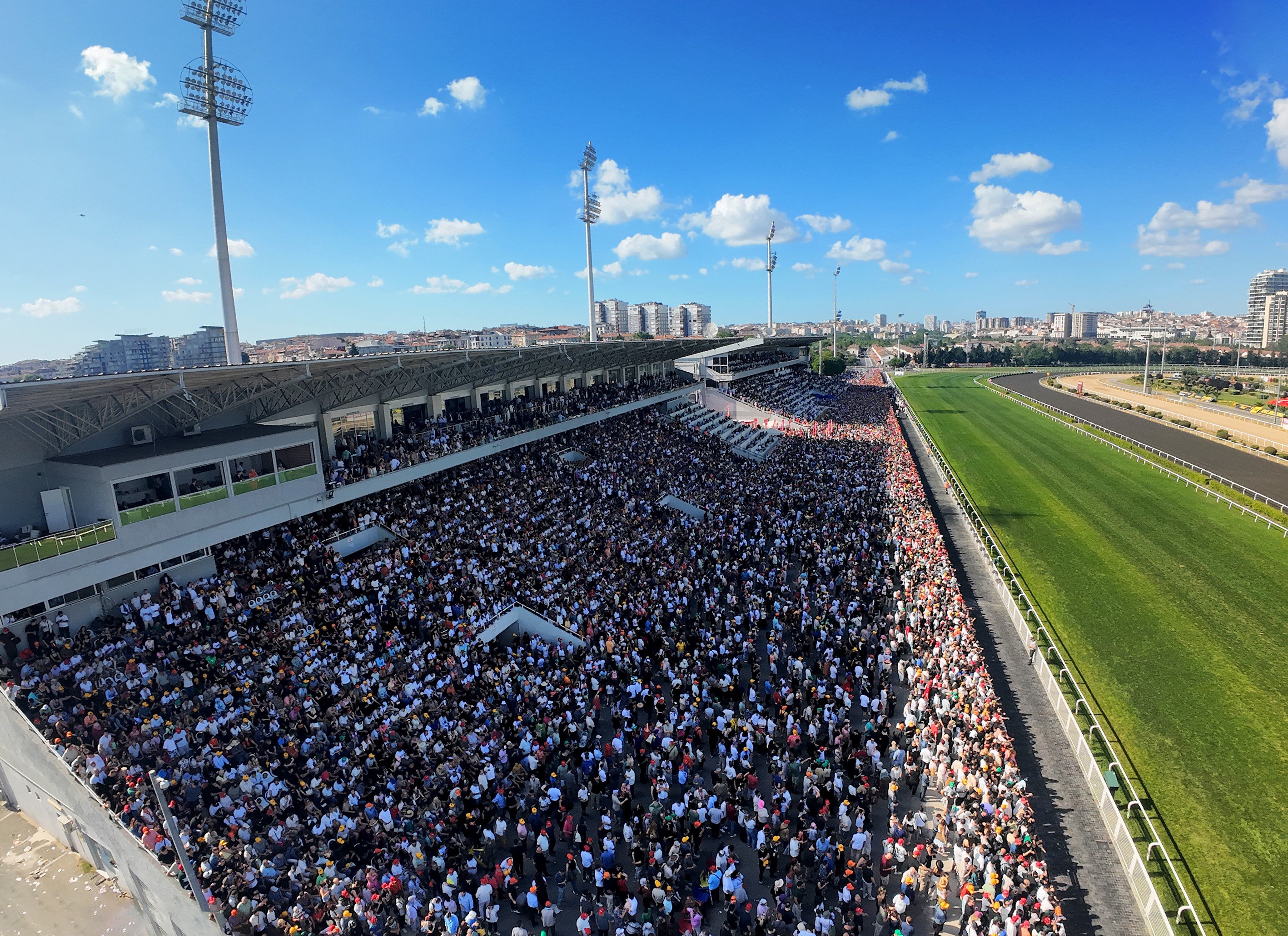 S A F K A N L A R 100’ U N C U G A Z I Y E K O S U Y O R H I P O 1256206 373795